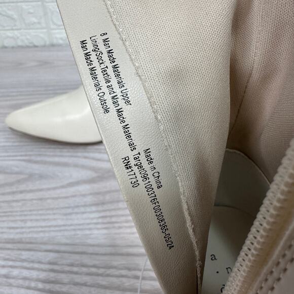 A New Day Lonnie Ankle Boots SZ 8 White Kitten Heel Stretch Side Zip Pointed Toe - Picture 9 of 10